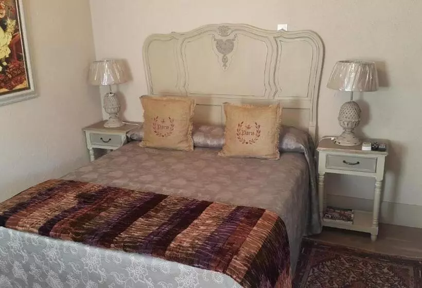 Majatalo Villa Brocant Guest House