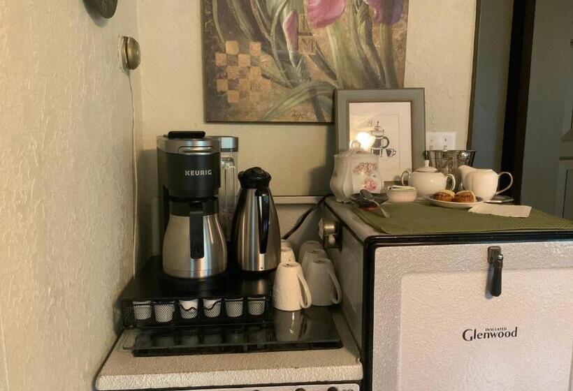 فندق صغير Back Inn Time