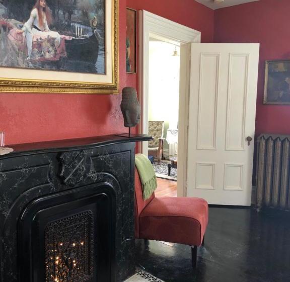 فندق صغير Back Inn Time