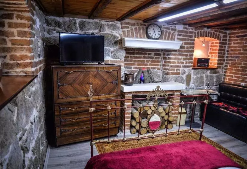 پانسیون Guest House Antika