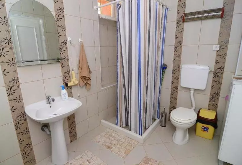 پانسیون Guest House Antika