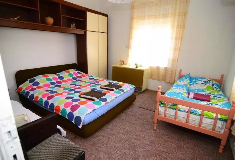 پانسیون Guest House Antika