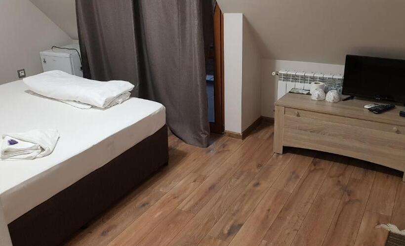 پانسیون Guest House Beglik Tash