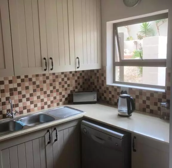 پانسیون Lêplek Guest House