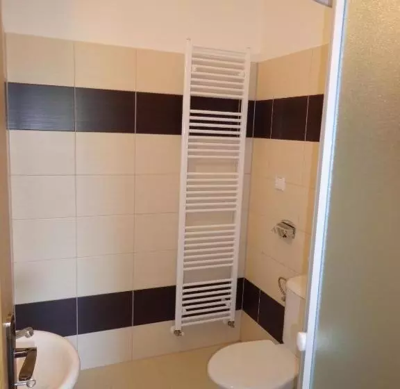 Majatalo Penzion A Restaurace U Strnada