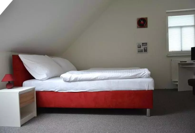 Majatalo Penzion A Restaurace U Strnada