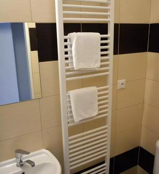 Majatalo Penzion A Restaurace U Strnada