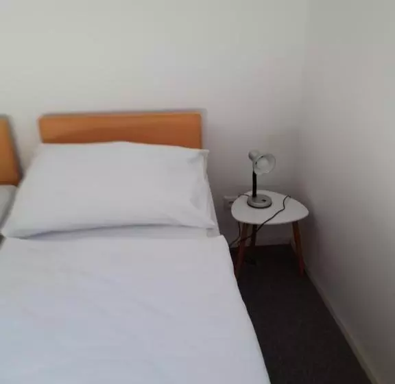 Majatalo Penzion A Restaurace U Strnada