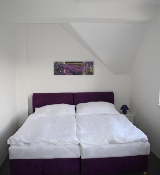 Pensionat Penzion A Restaurace U Strnada