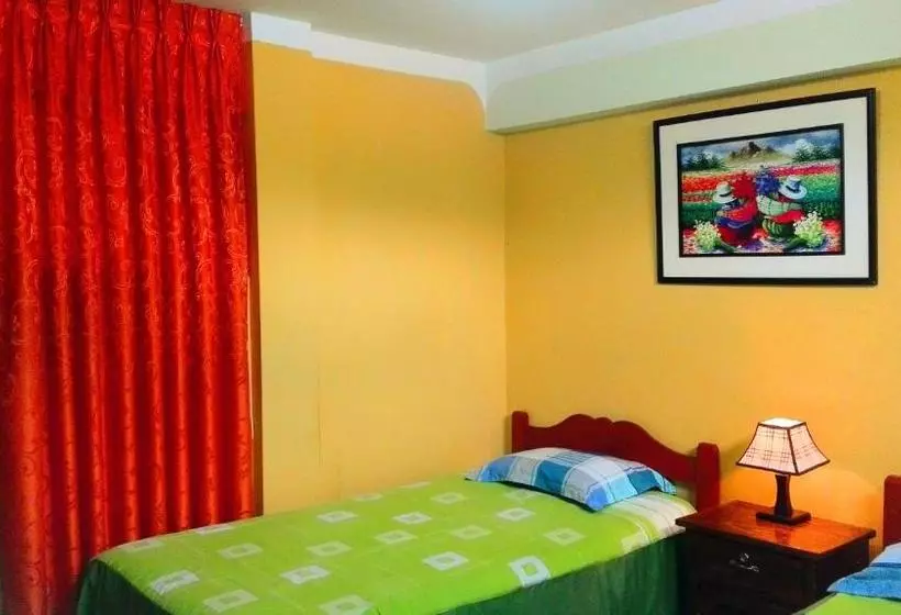 پانسیون Residencial Norandes