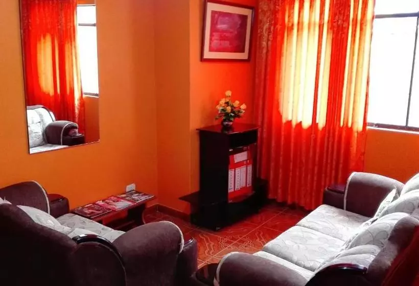 پانسیون Residencial Norandes