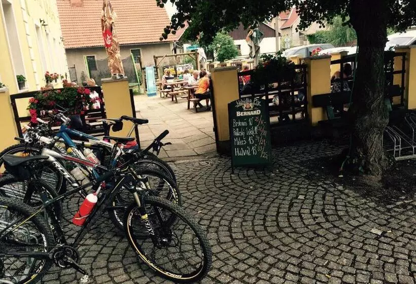 Majatalo Penzion Pivovar Podlesí