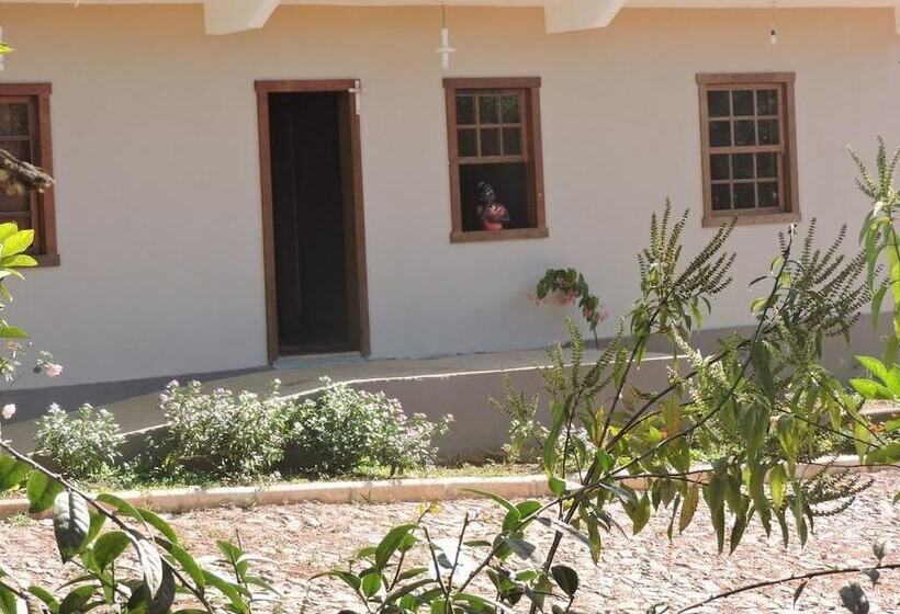 پانسیون Pousada Canarinho