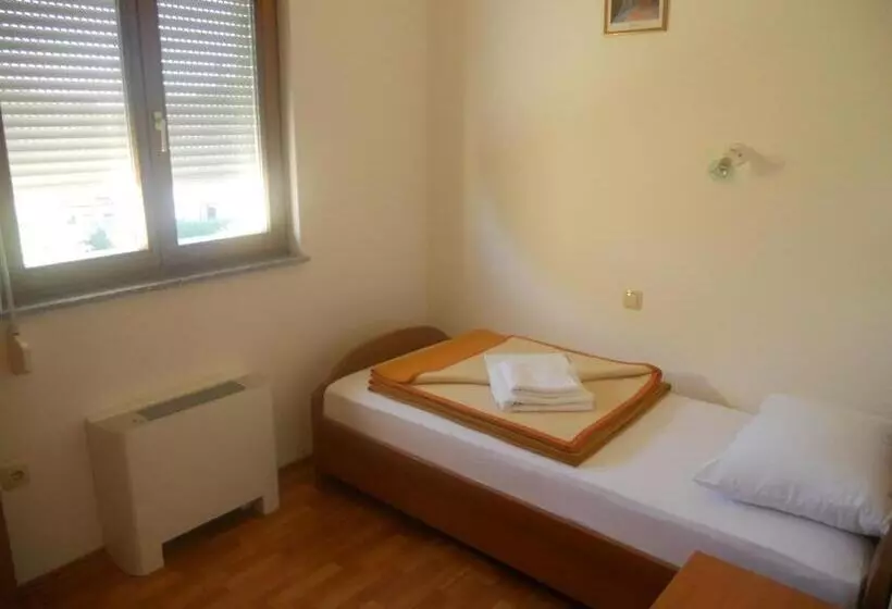 پانسیون Sobe Jasna