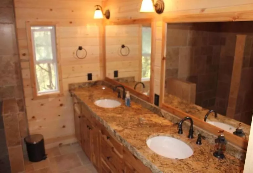 Hotelli Sevier River Ranch & Cattle Company