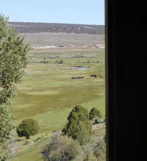 Hotelli Sevier River Ranch & Cattle Company