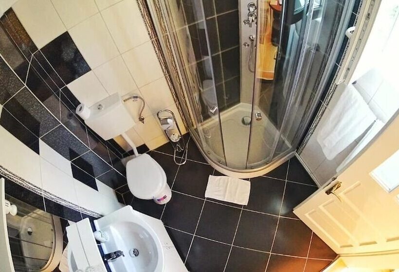 پانسیون Anda Residence