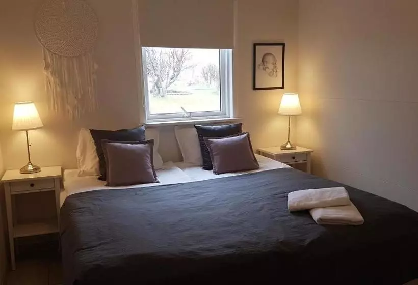 پانسیون Guesthouse Galleri Vík