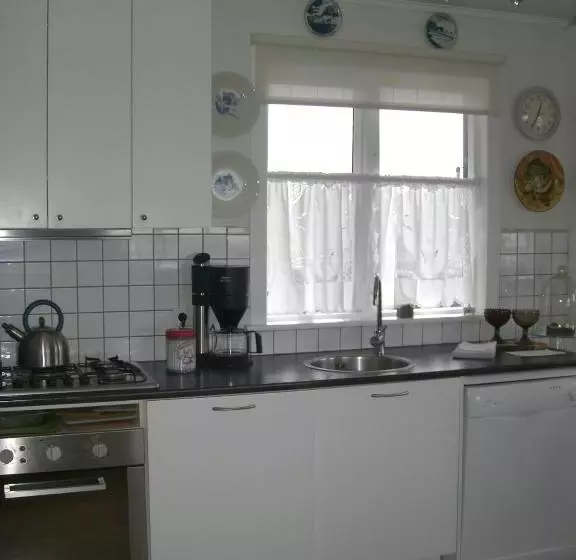پانسیون Guesthouse Galleri Vík