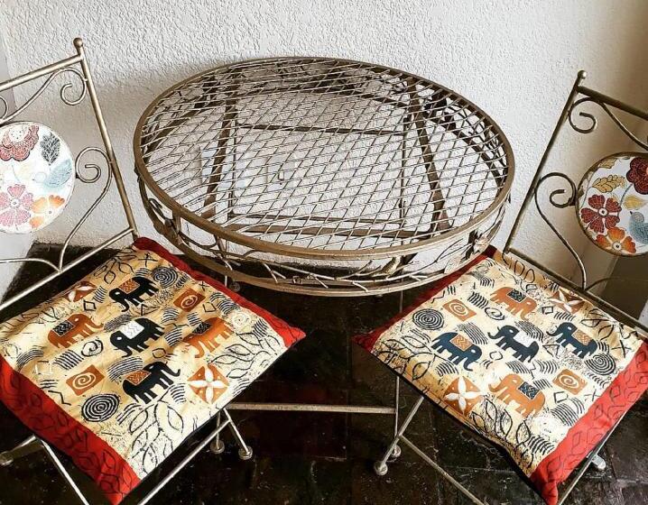 פנסיון Rostalyn Guesthouse