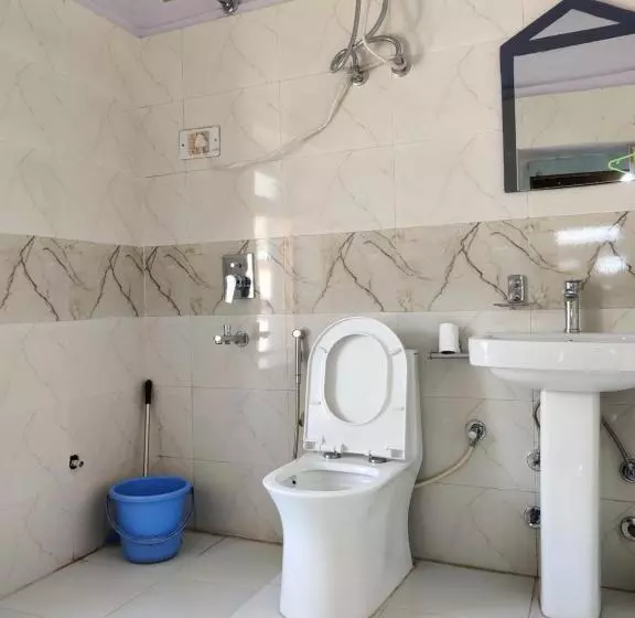 پانسیون Youthok Guest House