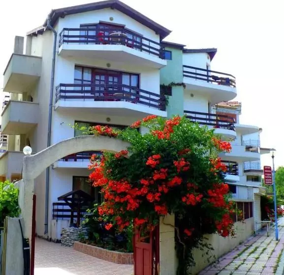 پانسیون Guest House Urdoviza