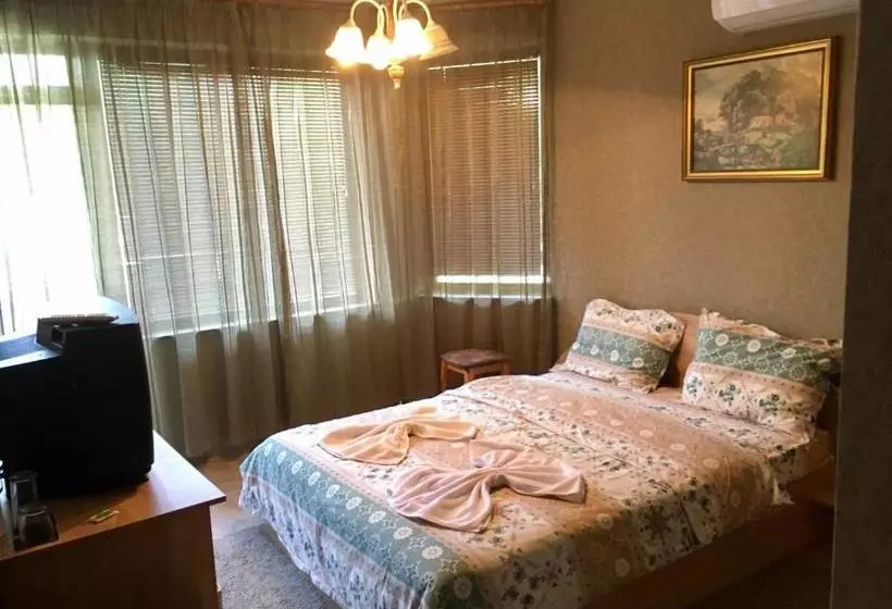 پانسیون Guest House Urdoviza