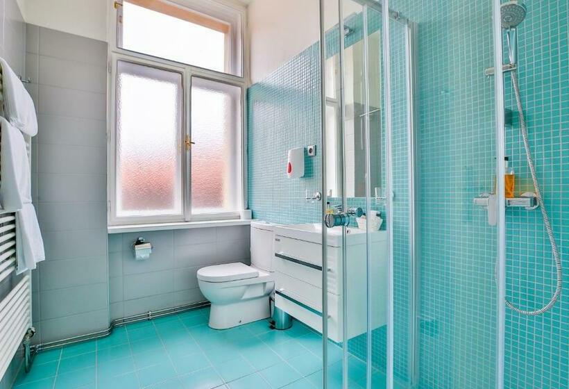 هتل Apartments Embassy By Lh