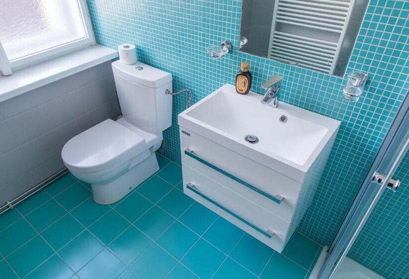 هتل Apartments Embassy By Lh