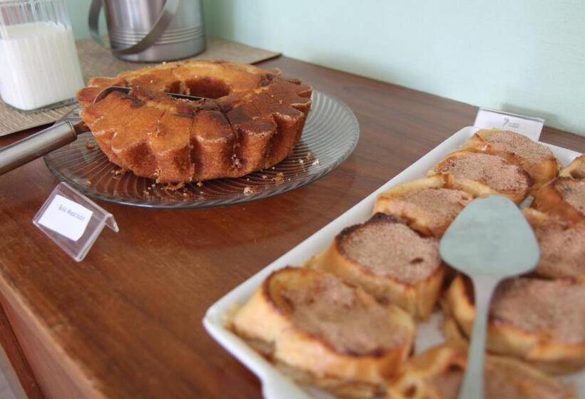 ペンション Pousada Anambé