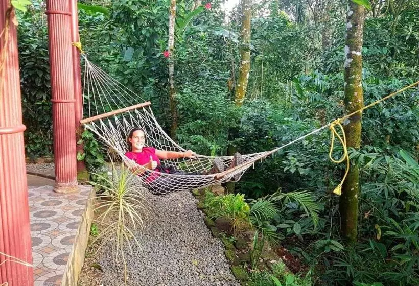 ユースホステル Periyar Green Bed & Breakfast