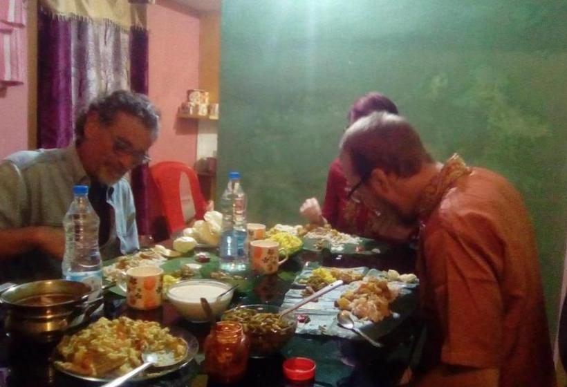 ユースホステル Periyar Green Bed & Breakfast