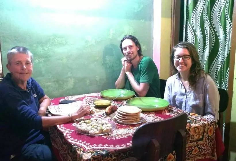 ユースホステル Periyar Green Bed & Breakfast