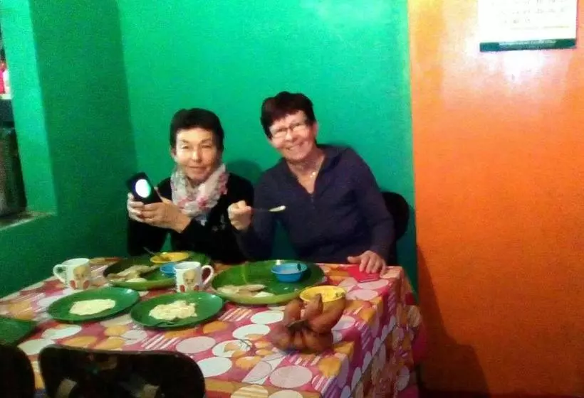 ユースホステル Periyar Green Bed & Breakfast