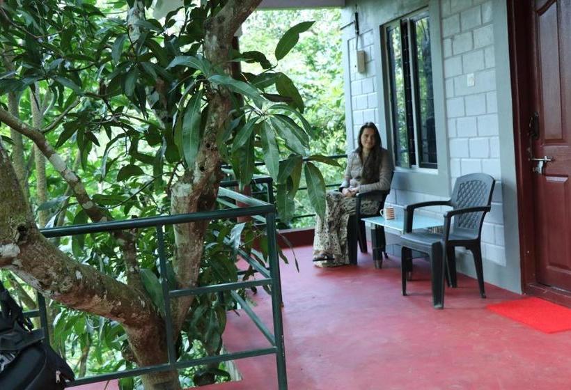 ユースホステル Periyar Green Bed & Breakfast