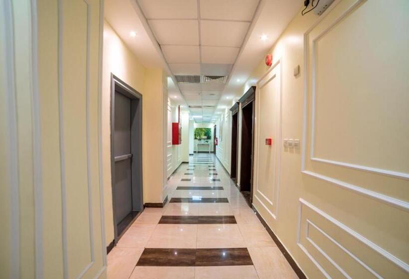 Golden Garden Al Corniche