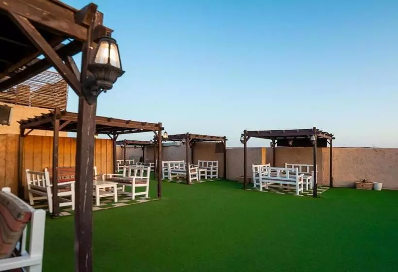 Golden Garden Al Corniche