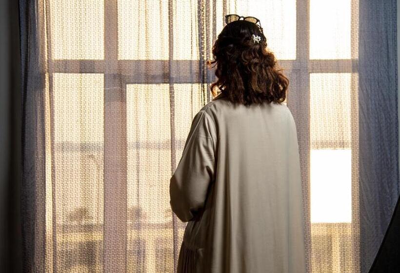 Golden Garden Al Corniche