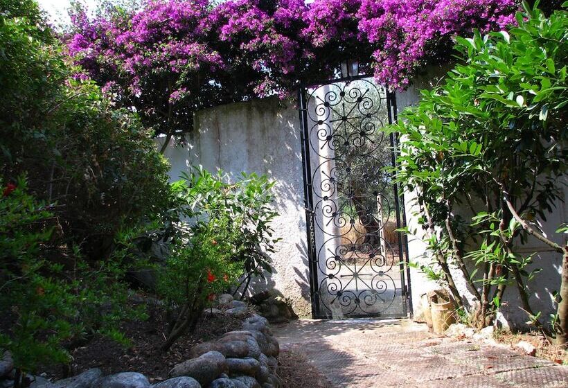 בית מלון כפרי Sweet Home La Conturella