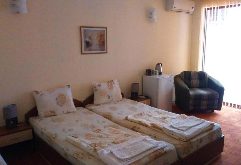 پانسیون Guest House Pri Valyo
