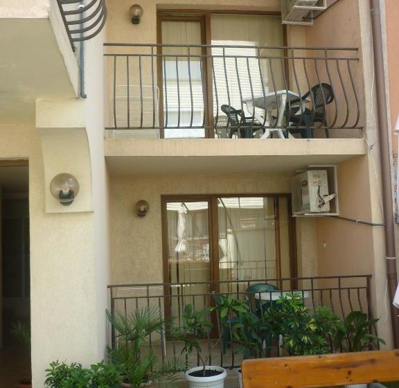 پانسیون Guest House Pri Valyo