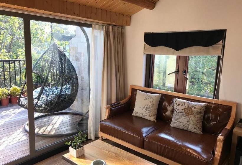 Pansiyon Xihu Congcongnanian Boutique Inn