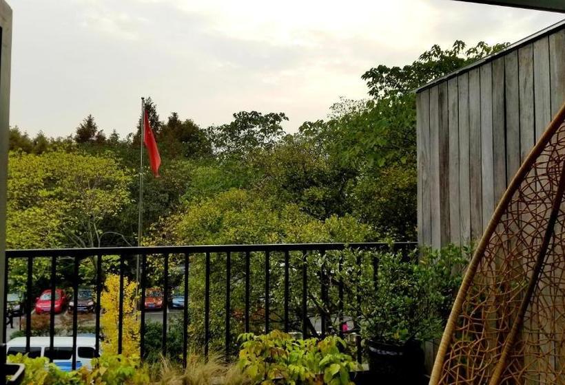 Pansiyon Xihu Congcongnanian Boutique Inn