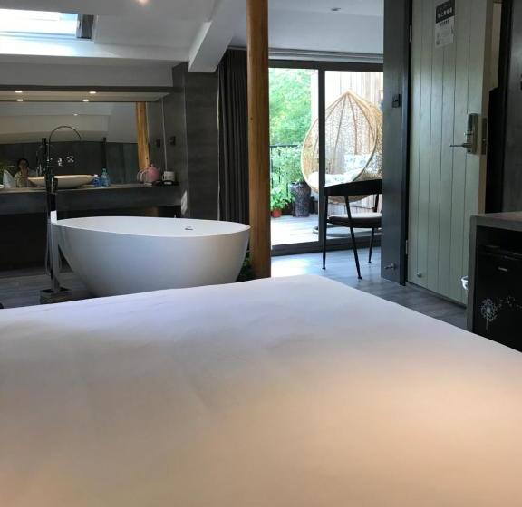 Pansiyon Xihu Congcongnanian Boutique Inn