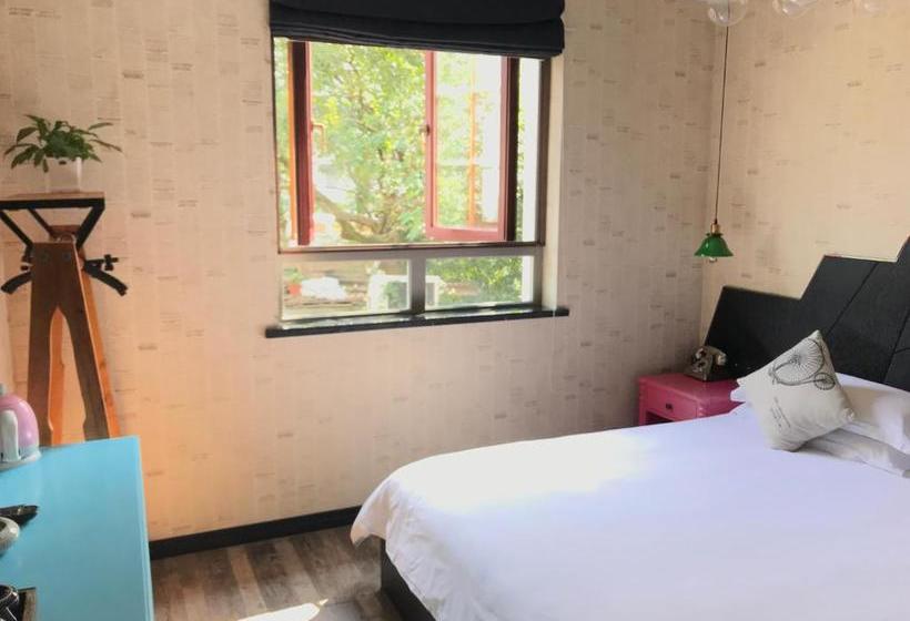 Pansiyon Xihu Congcongnanian Boutique Inn