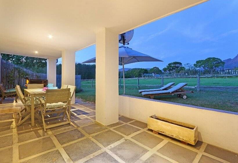 فندق Marshden Estate