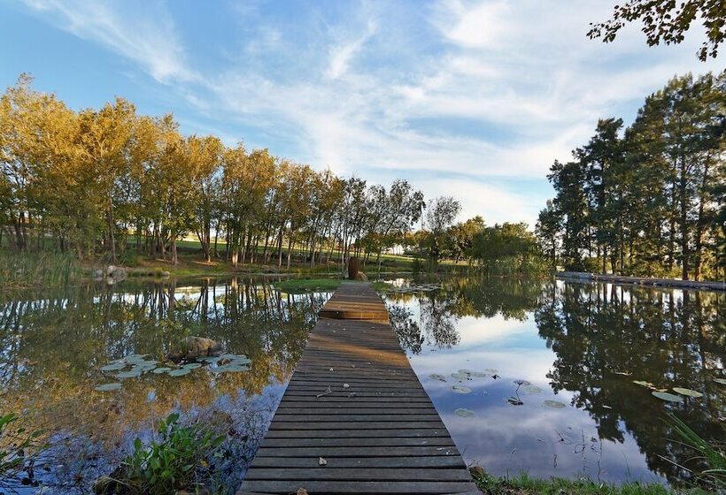 فندق Marshden Estate