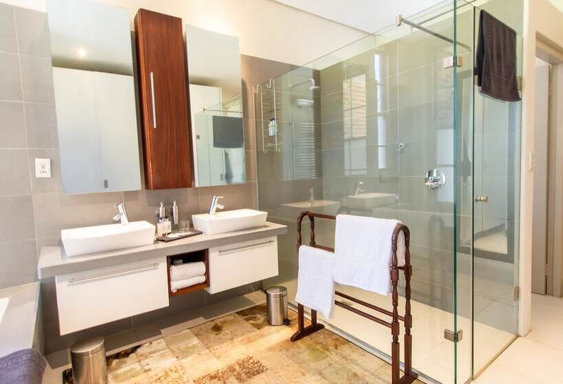 فندق Marshden Estate