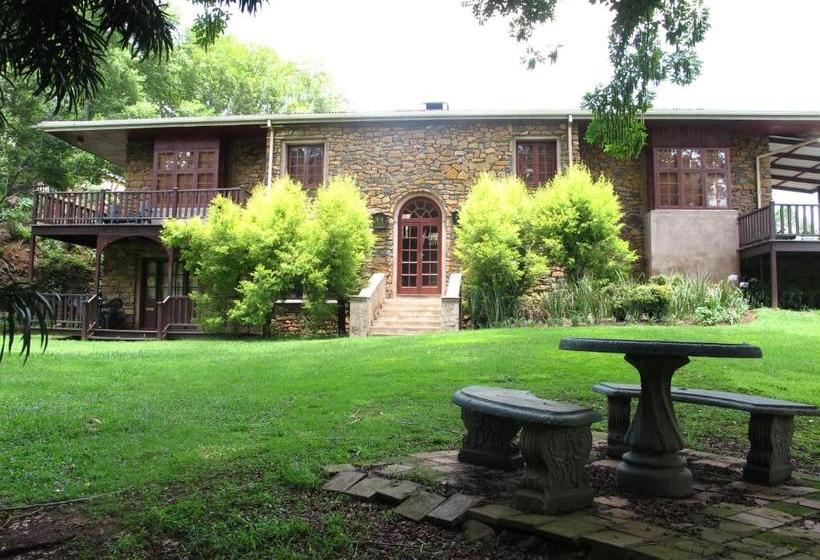 פנסיון Mill Cottages