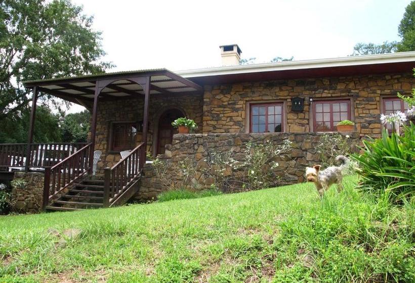 פנסיון Mill Cottages